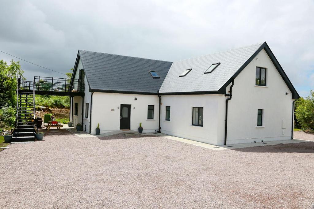 Luxury 6 Bedroom Spiddal Villa, Jacuzzi, Balcony Galway Exterior photo