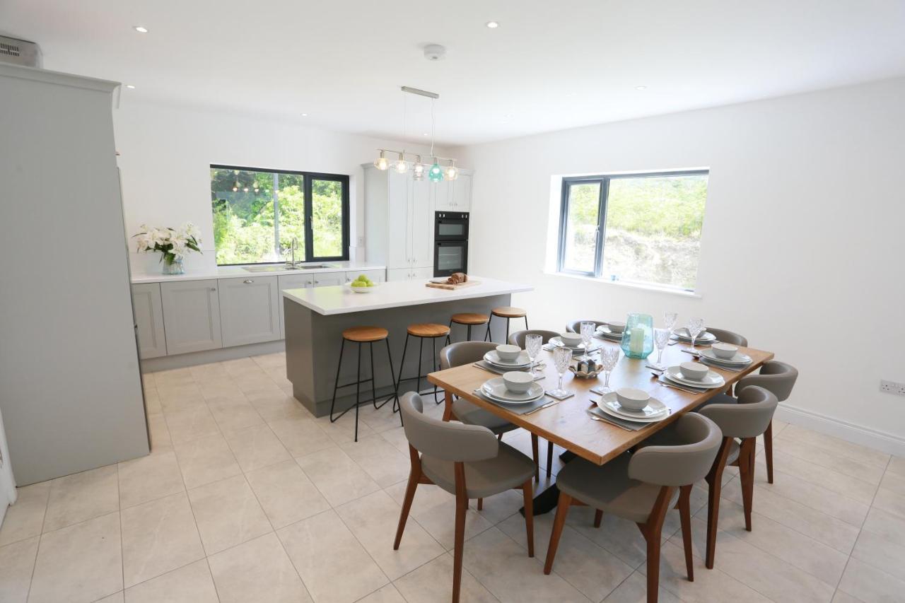 Luxury 6 Bedroom Spiddal Villa, Jacuzzi, Balcony Galway Exterior photo