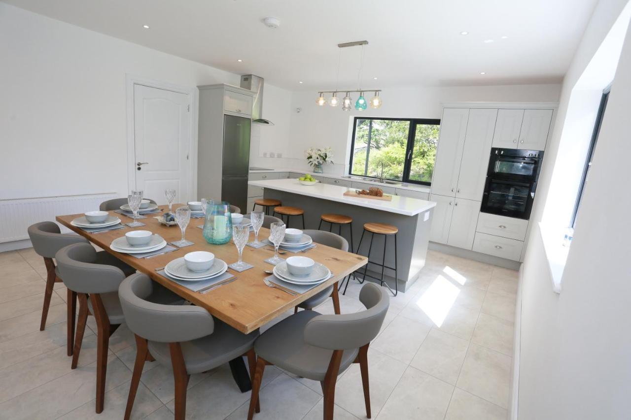 Luxury 6 Bedroom Spiddal Villa, Jacuzzi, Balcony Galway Exterior photo